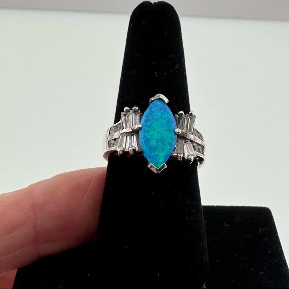 Vintage 925 Sterling Silver and Blue Fire Opal Ring size 8